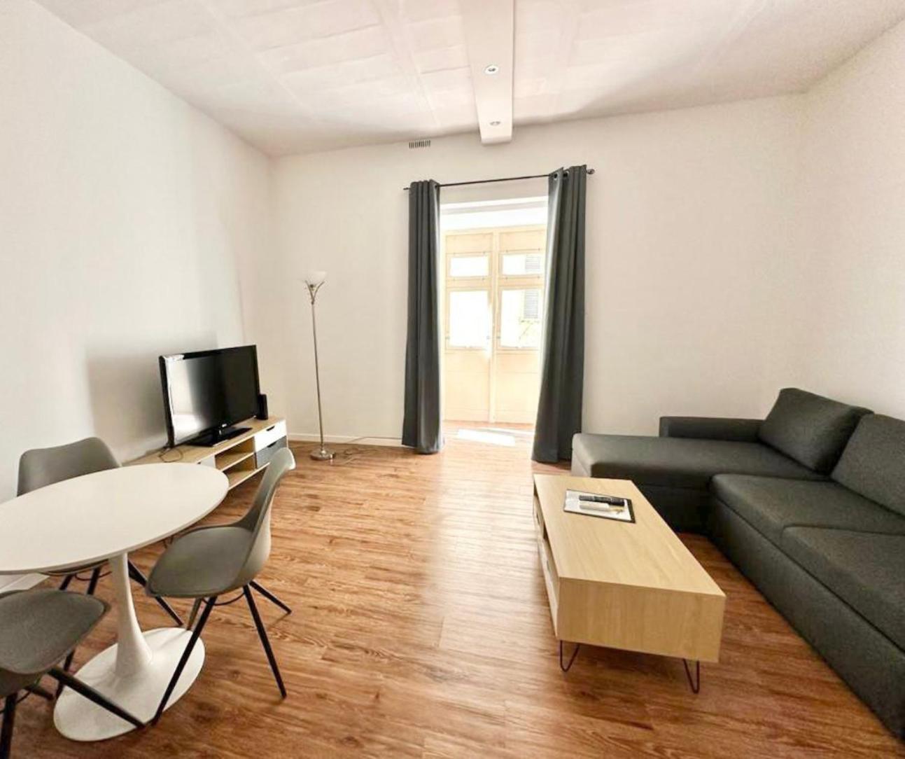 Central And Modern Valletta Flat Exterior photo